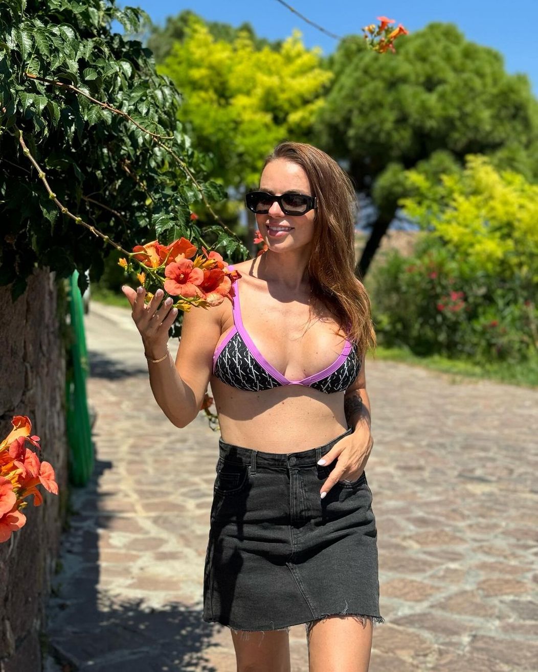 jojo fusta scurta sutien