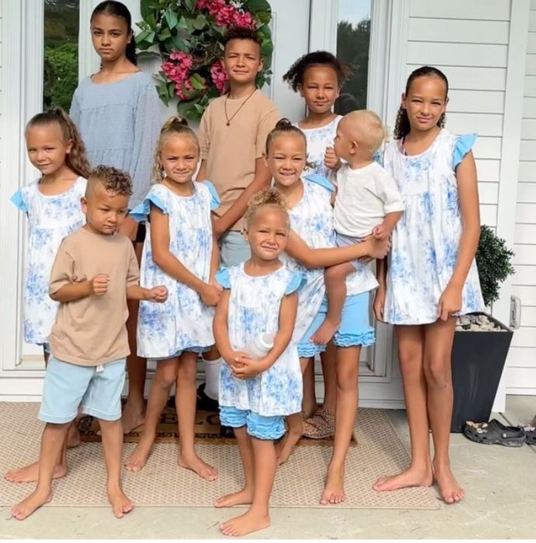 10 copii familie mare