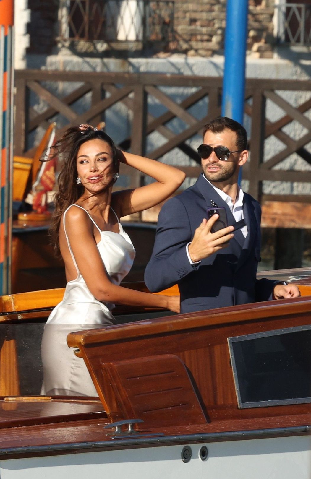 grigor-dimitrov-indragostit-nebuneste-de-madalina-ghenea-in-ce-ipostaze-i-au-surprins-paparazii-la-venetia_5 (1)