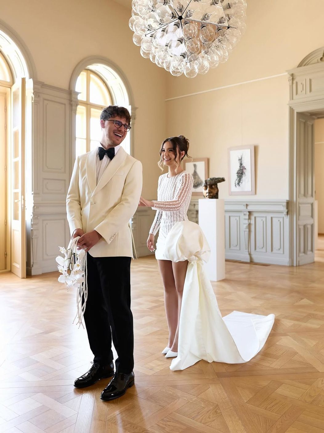 Our civil wedding 🥹❤️ JUST MARRIED!!! ✨📍 @castelul.banffy.rascruci (2)