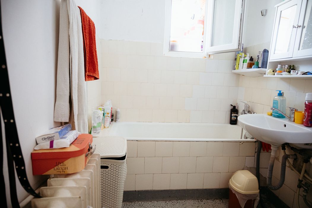 Arhitecții fac cunoștință cu familia Covaci. Cum arată apartamentul în care locuiesc cei trei „De câte ori m-am uitat la Claudiu, a (16)