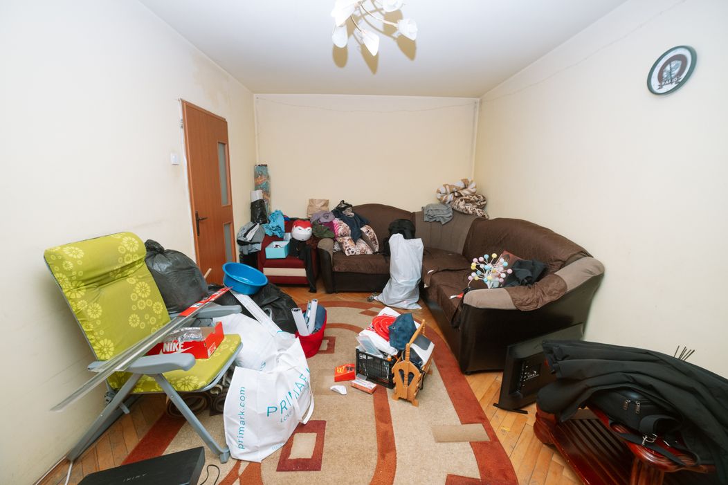 Visuri la Cheie, 15 aprilie 2026. Cum arată apartamentul în care locuiește Dani. Camera în care dormea tatăl lui îi stârnește multe amintiri dureroase și a fost transformată în depozit „E greu să intre acol (18)