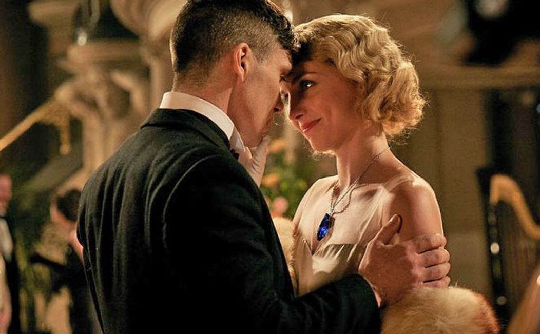 peaky-blinders-cillian-murphys-thomas-shelby-annabelle-wallis-graces-chilling-chemistry-on-let-me-down-slowly-001