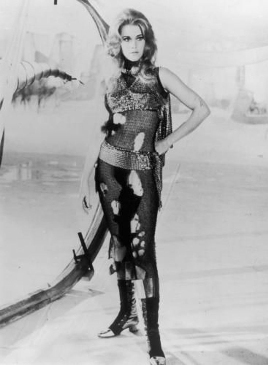 Jane Fonda in filmul "Barbarella" (1968)