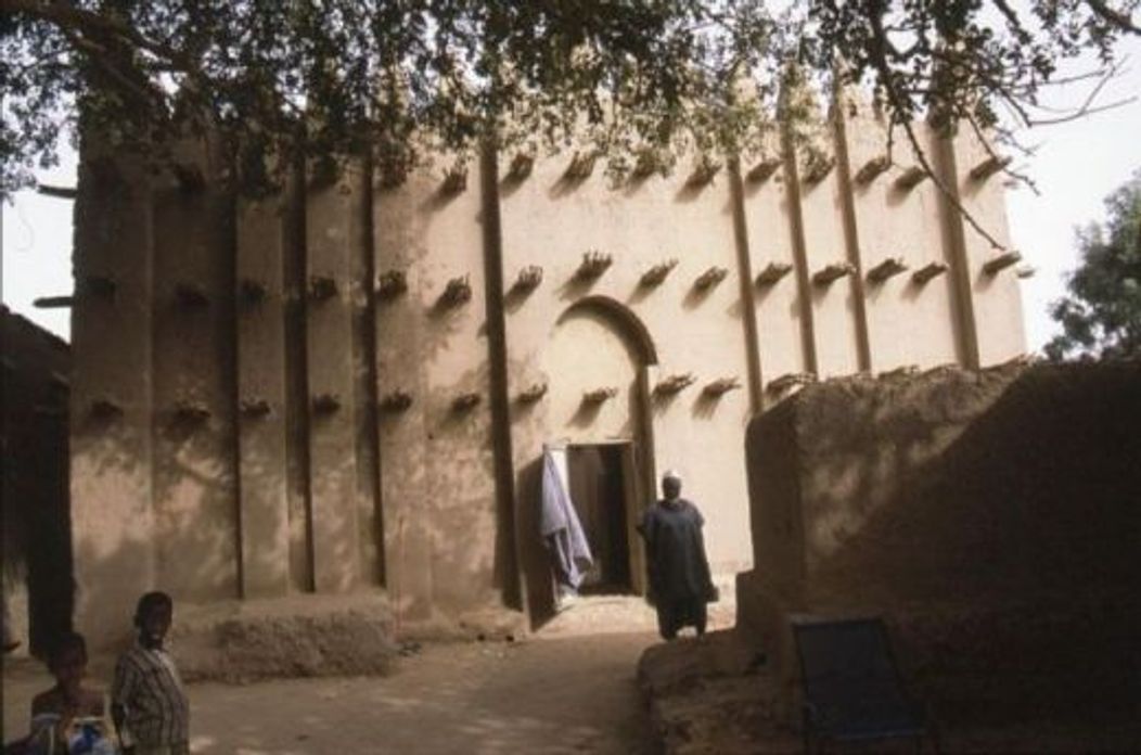 moschee in M'Buna, sat din Niger