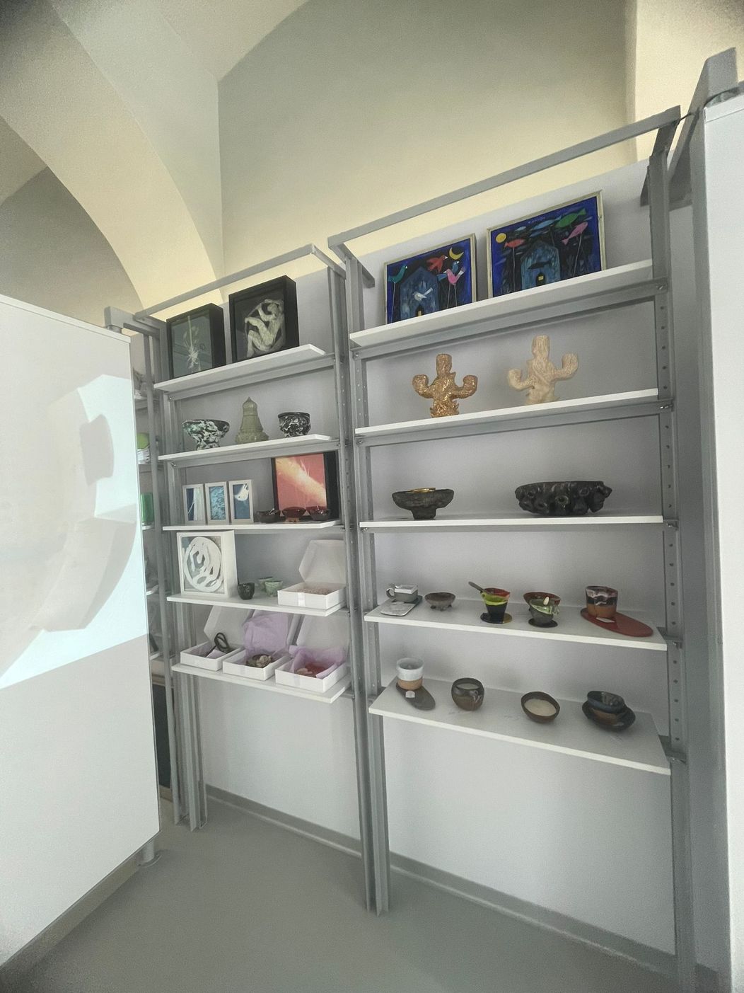 Galeriile Tonitza_Magazinul refacut al artistilor plastici