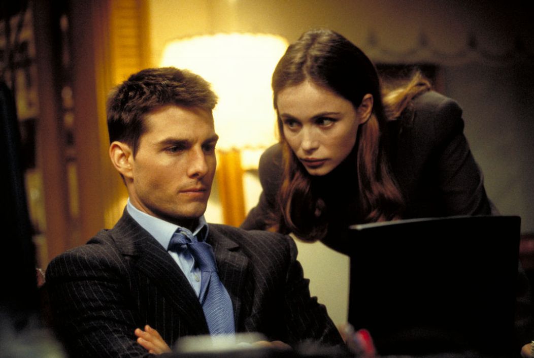 tom cruise și   Emmanuelle Béart în Misiune Imposibila 1996