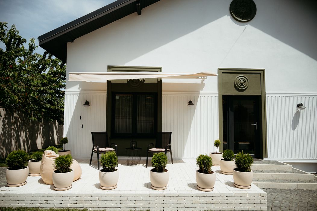 După o noapte albă, arhitecții termină casa începută de Titica. Reacția familiei Răceală, atunci când vede fațada locuinței „Nu mi-am imaginat așa ce (31)