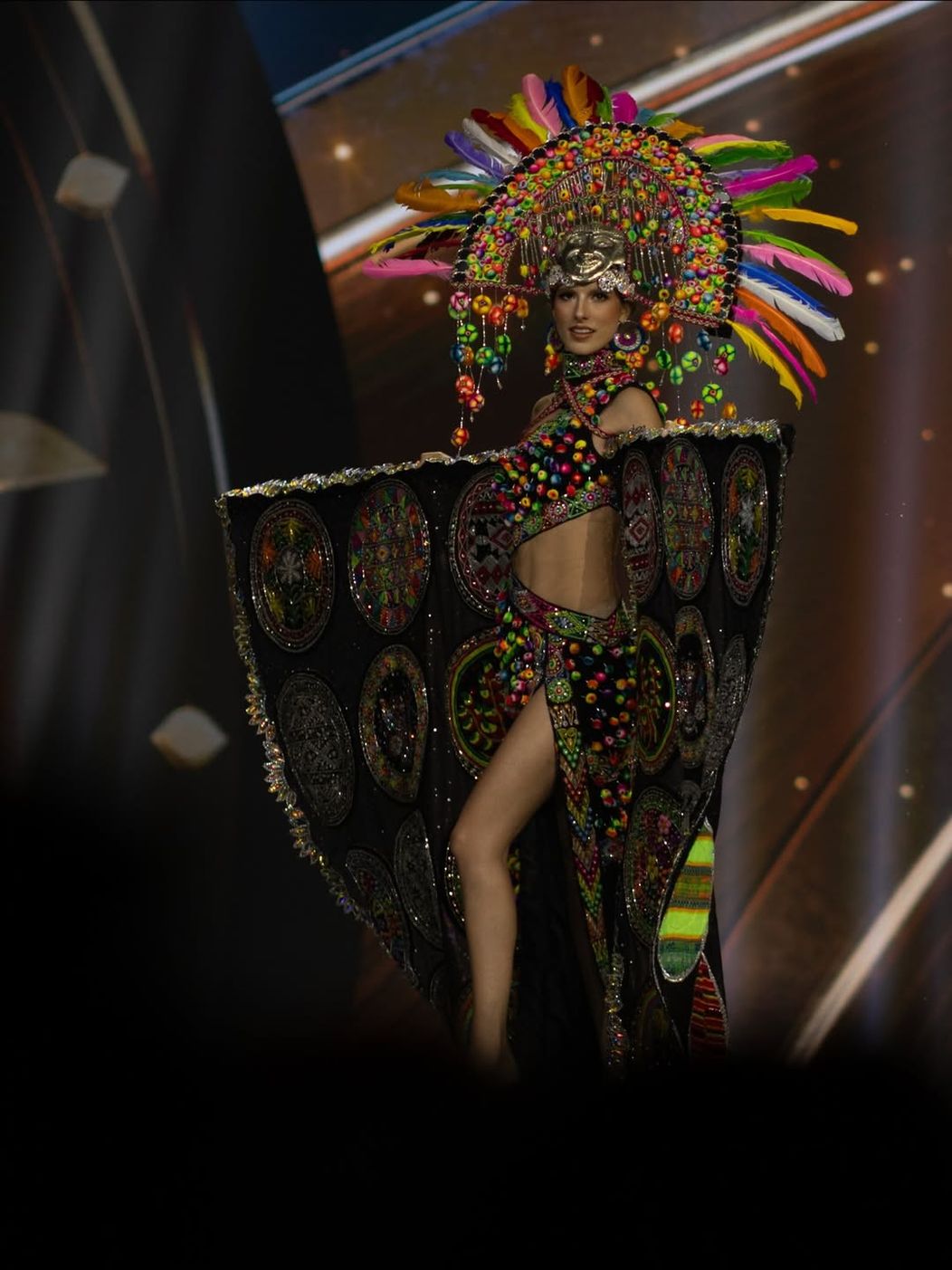 The spotlight is all culture. 🌟 (1)