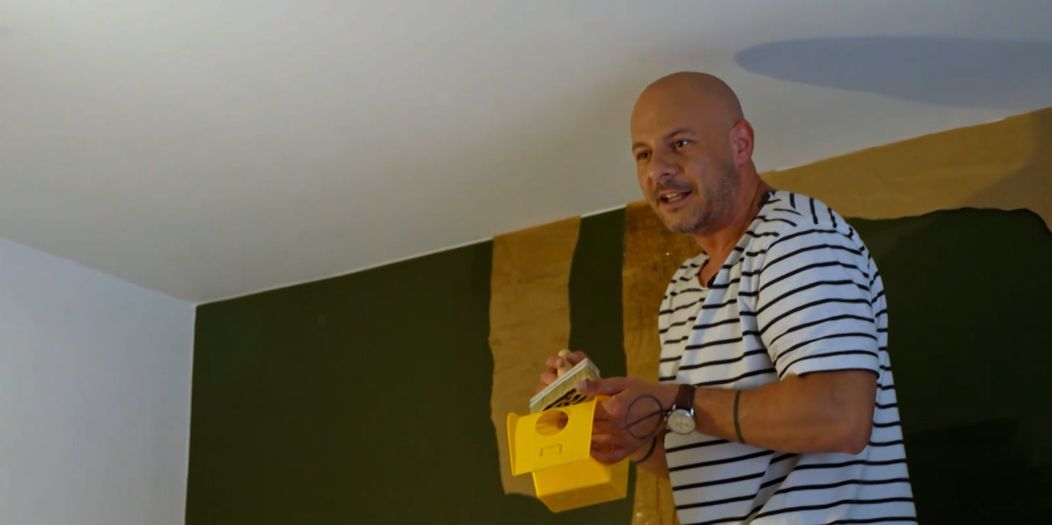 Prietenele Darianei vin pe șantier și dau o mână de ajutor arhitecților. Alex Gavrilescu face echipă cu ele, pentru pictarea camerei acesteia „Cum să nu fie plăcut să lucrezi cu viitorii artiști” (5)