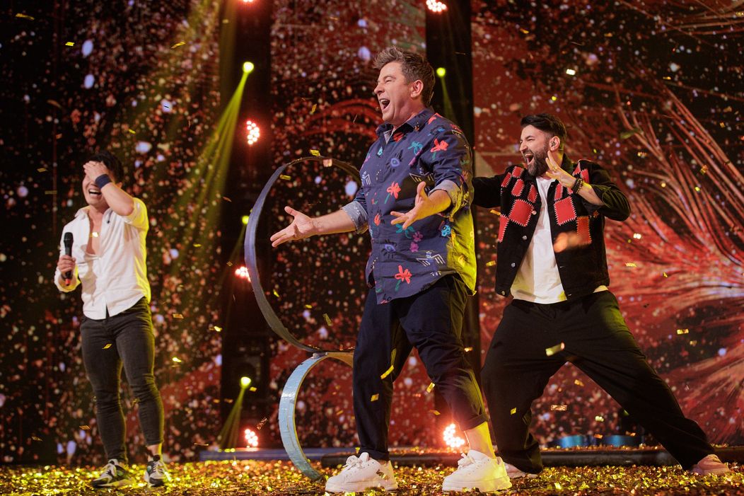 Pavel Bartos și Smiley - Romanii au talent