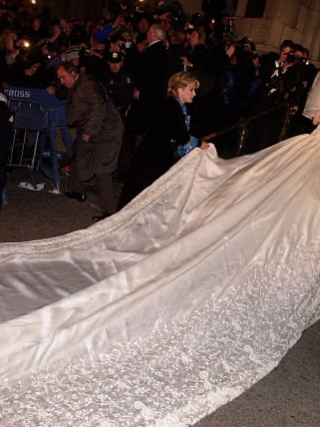 HAPPY ANNIVERSARY @thalia ..You are my all my everything.. my light..My one and only true love . (4)