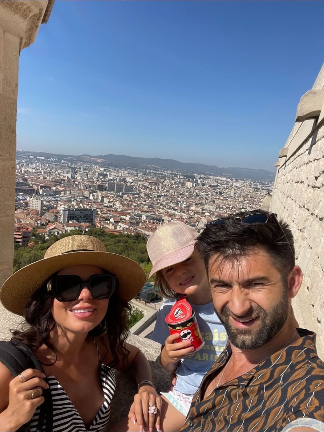 La mulți ani, Zora, zâmbetul meu de soare! 🌞💛Să crești cu bucurie, liniște și cer senin în suf (5)