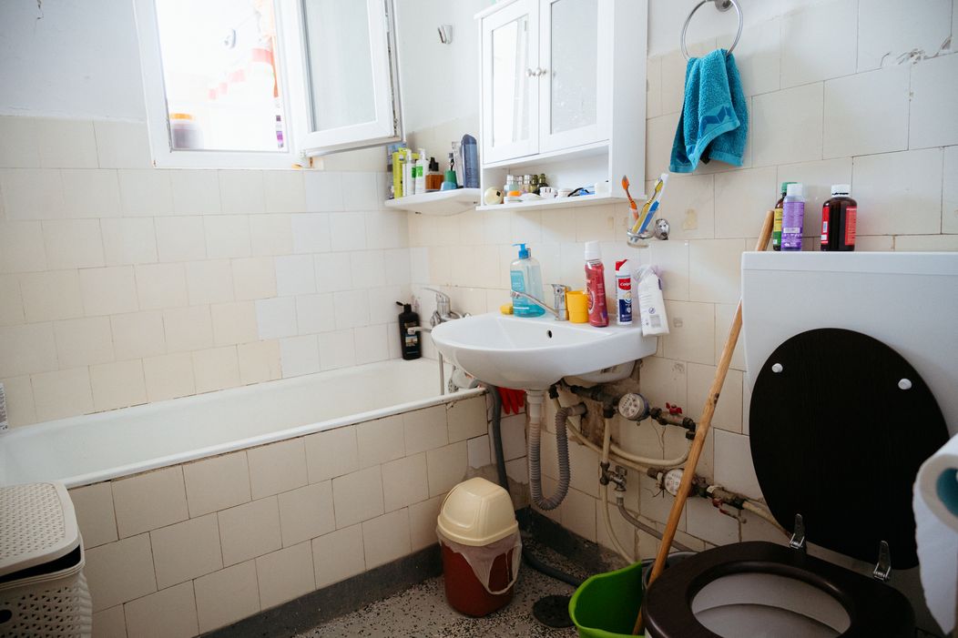 Arhitecții fac cunoștință cu familia Covaci. Cum arată apartamentul în care locuiesc cei trei „De câte ori m-am uitat la Claudiu, a (15)