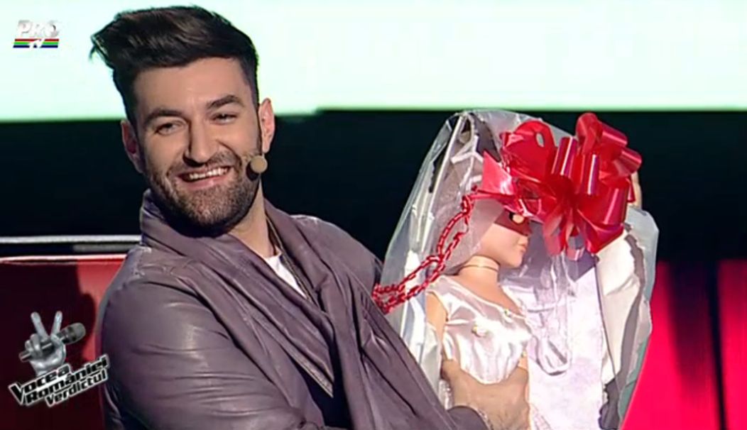 Smiley si iubita lui :)