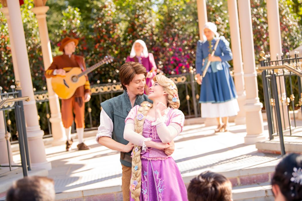 Disneyland Paris_Disney Adventure World_Adventure Way_Musical Moment with Rapunzel and Flynn_Moment Musical avec Raiponce et Flynn_Horizontal