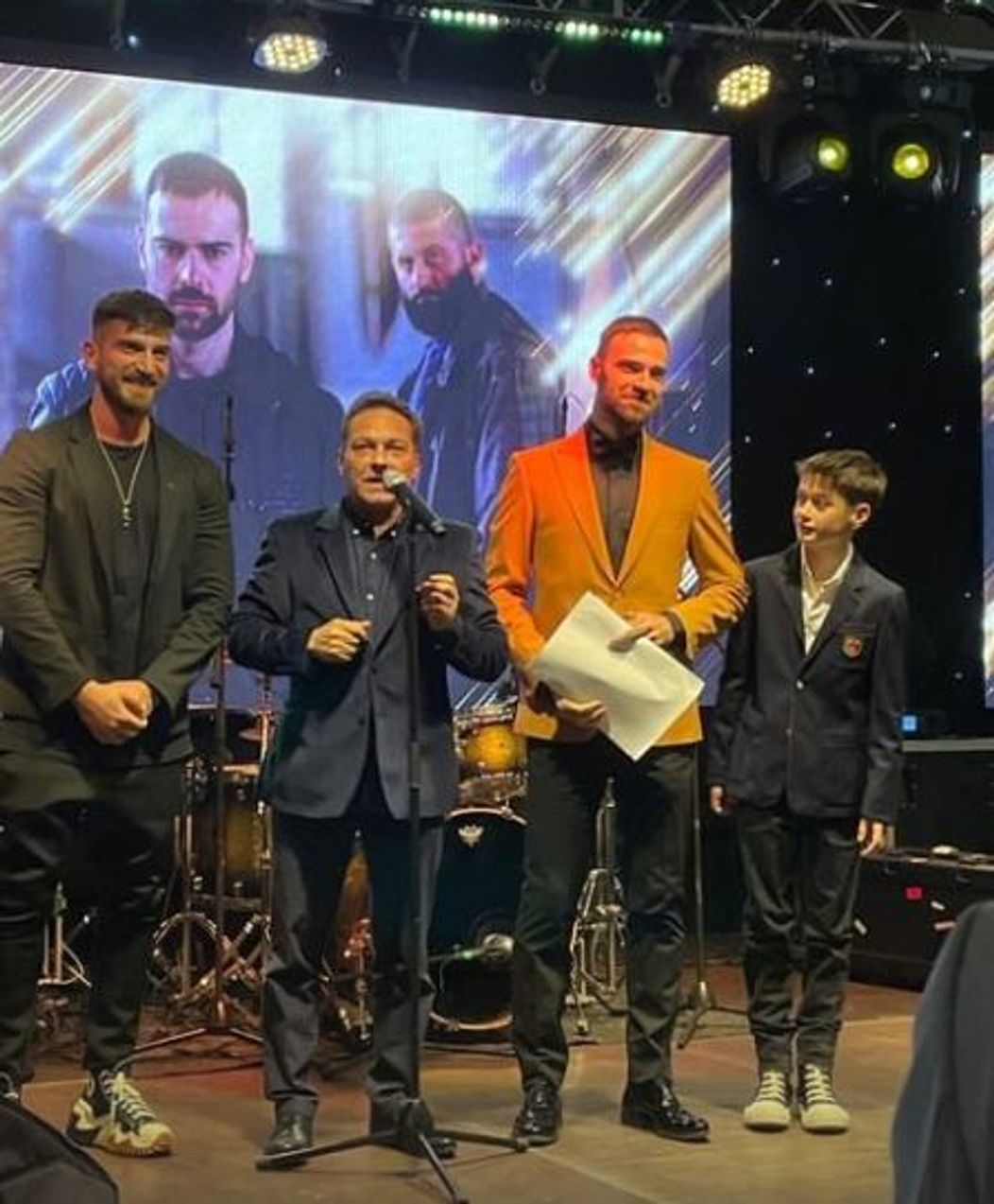 premii 6