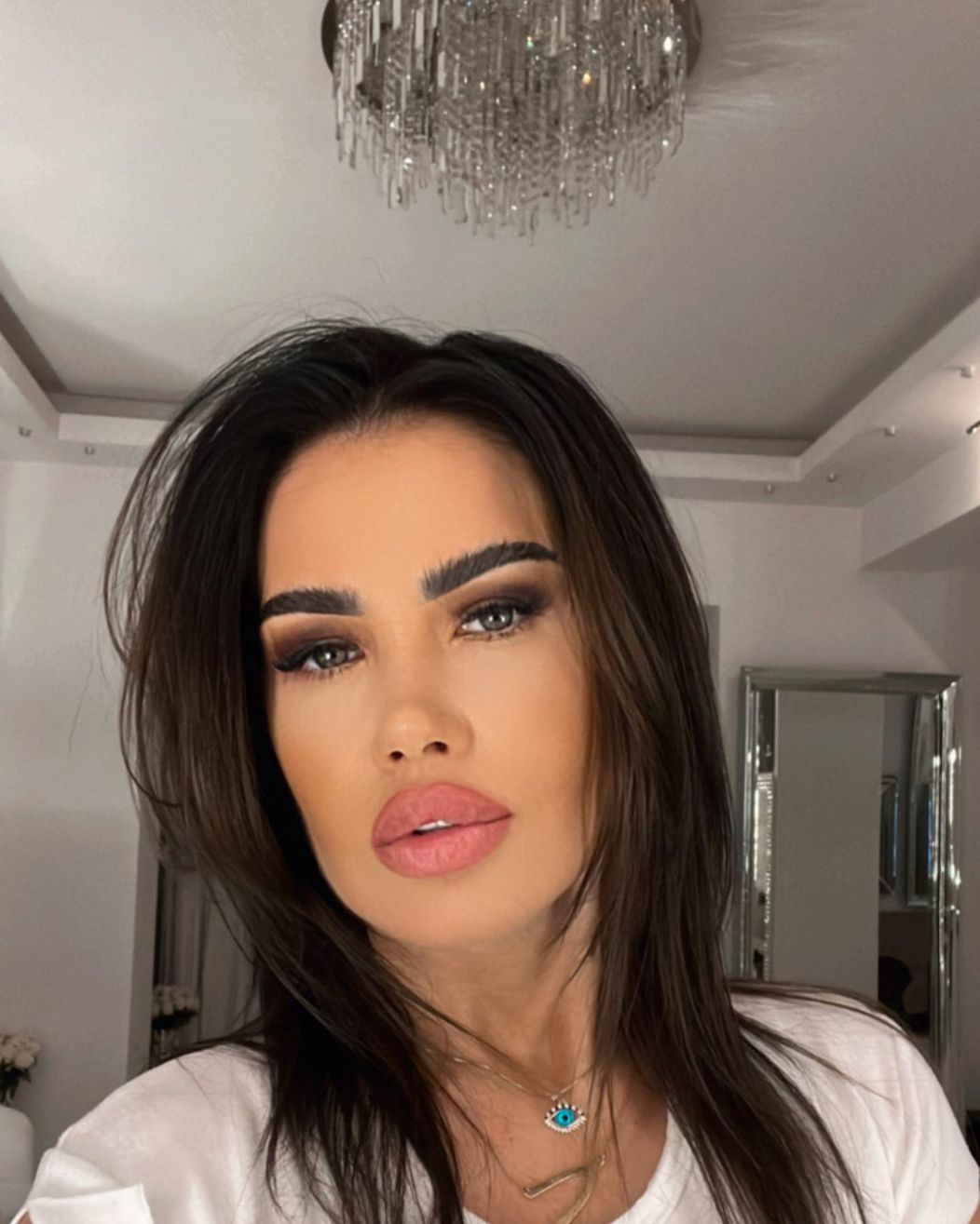 Oana Zavoranu 7