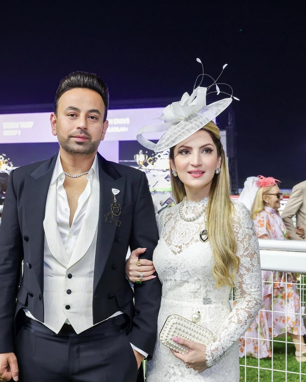A spectacular evening at the Dubai World Cup 2025 at Meydan Racecourse!Mrs. Tabinda Sanpal graced the occasion wearing @dolcegabbana alongside her husband, Mr. Satish Sanpal, as they witnessed the grandeu (1)