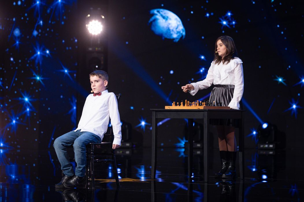 Iustin Cazacu - golden buzz Dragoș Bucur (8)