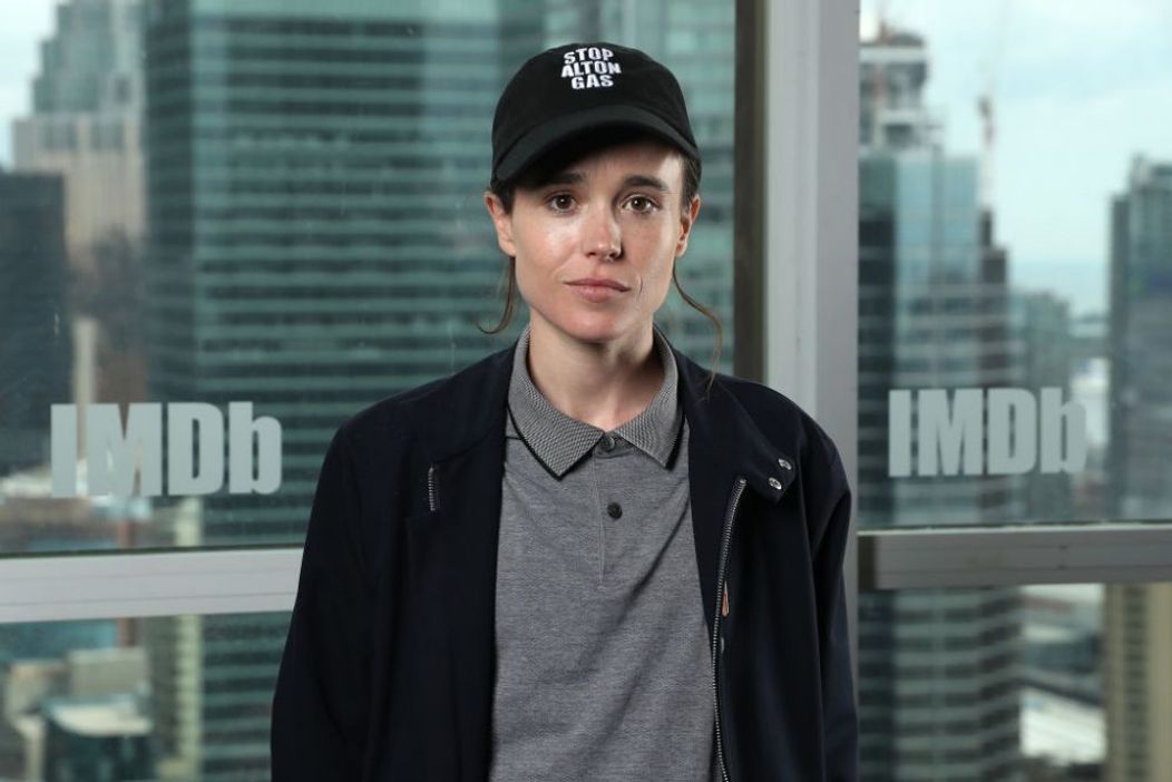 Elliot Page, primul interviu după ce a recunoscut că e trans. „Am întrebat-o pe mama dacă pot fi băiat cândva”