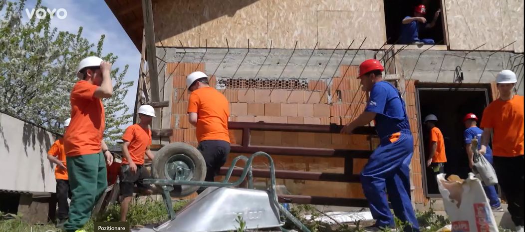 Familia Răceală pleacă în prima vacanță din ultimii ani. Echipa „Visuri la Cheie” dă startul lucrărilor pentru locuința mult dorită de Titica și de Dariana „Abaterile sunt foarte mari” (7)