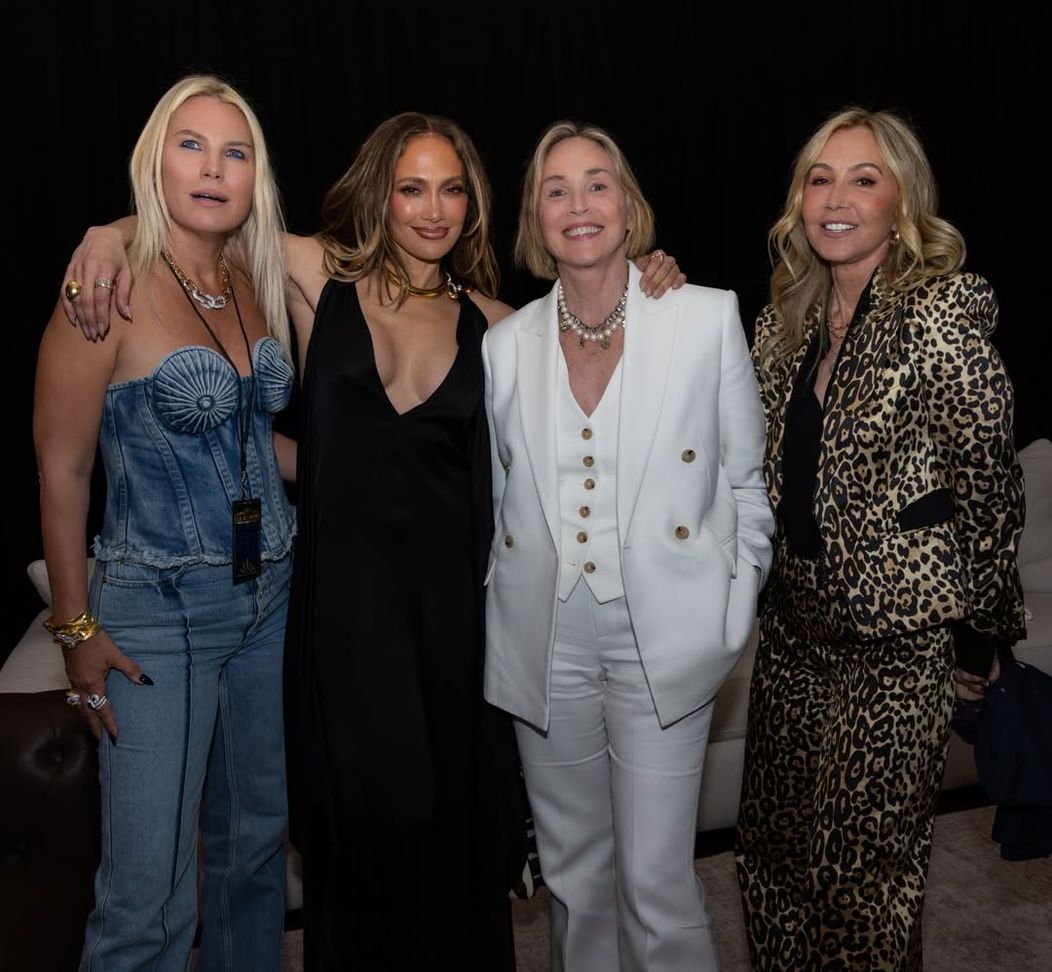 What a show - @jlo Las Vegas was a full house - and Jennifer was incredible ❤️👑⭐️💃 forever one (1)