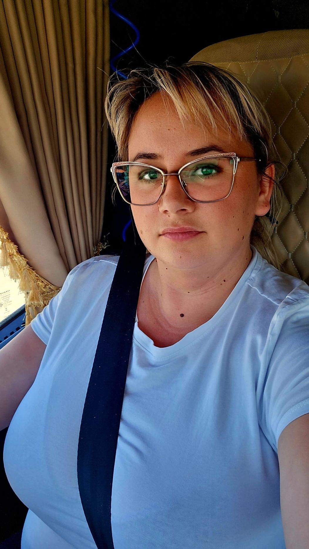 stefoi lavinia mama lui erik