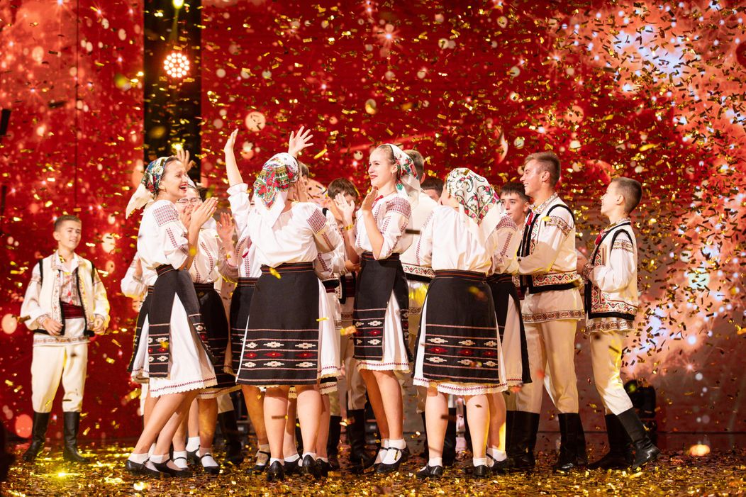 Asamblul Hecenii - golden buzz Andra (24)