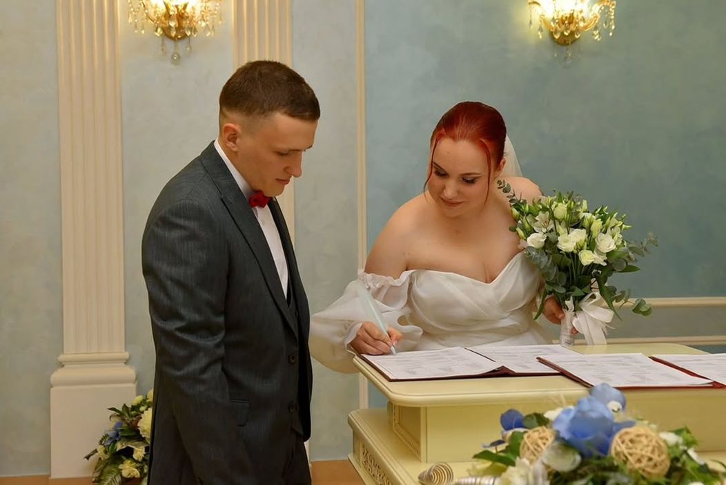 В Гомеле мать и дочь вышли замуж в один деньЦеремония прошла в Новобелицком загсе. Обе невесты  (8)