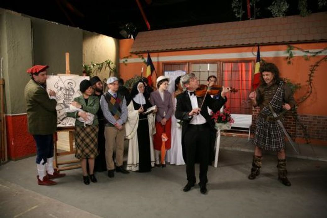 Divertis - Serviciul Roman de Comedie