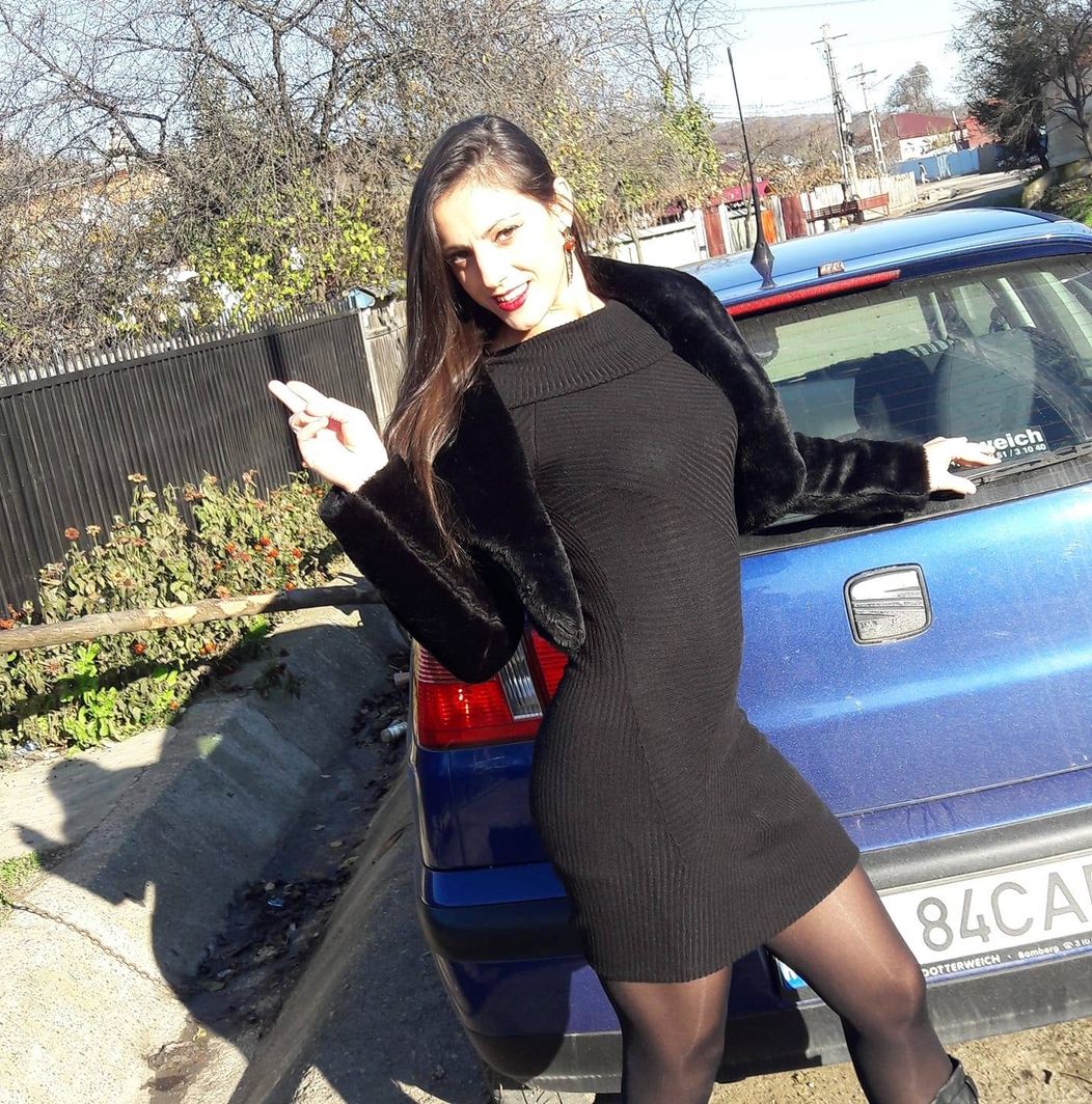 ana maria pal - in rochie