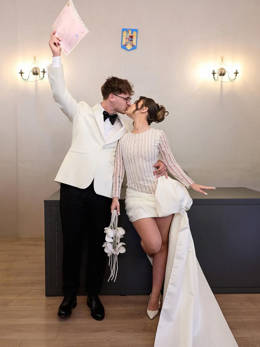 Our civil wedding 🥹❤️ JUST MARRIED!!! ✨📍 @castelul.banffy.rascruci (7)