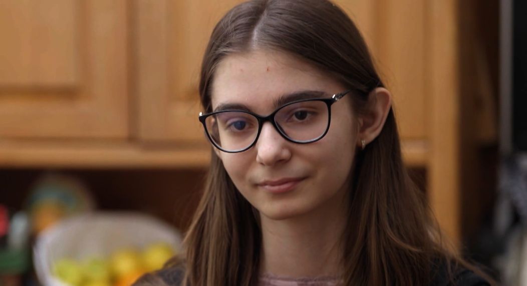 Povestea familiei Răceală din Bragadiru. Mama își crește singură fiica, deoarece tatăl nu a vrut să o recunoască „Nu s-a prezentat la opt înfățișări” (7)