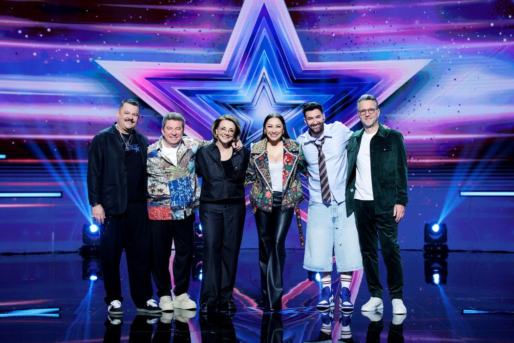 Mihai Bobonete, Pavel Bartos, Carmen Tanase, Andra, Smiley si Andi Moisescu - Romanii au talent