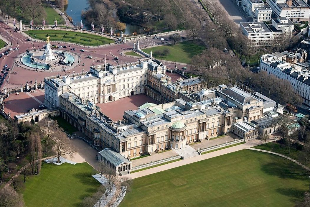 Palatul Buckingham văzut de sus 