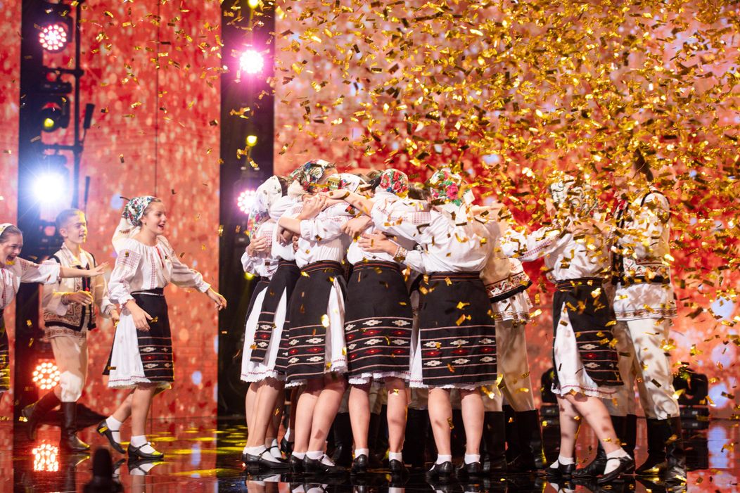 Asamblul Hecenii - golden buzz Andra (14)