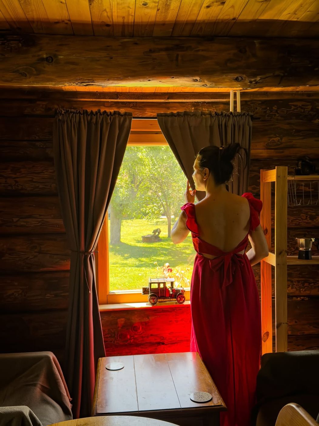 Ce zile de poveste am avut prin tara noastra! Am fost la prietenii din Oradea, apoi la cei de langa Hateg, aici, la @transylvanialogcabins, unde am petrecut doua zile perfecte, departe de zgomotul orasulu (5)