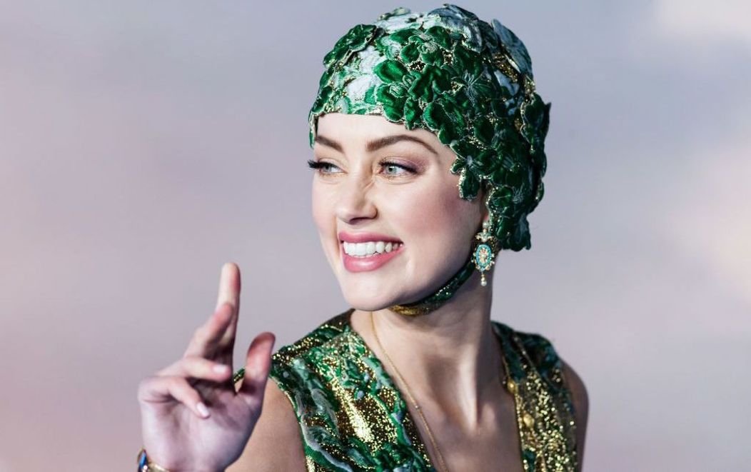 Actrița Amber Heard pozează la lansarea filmului Aquaman