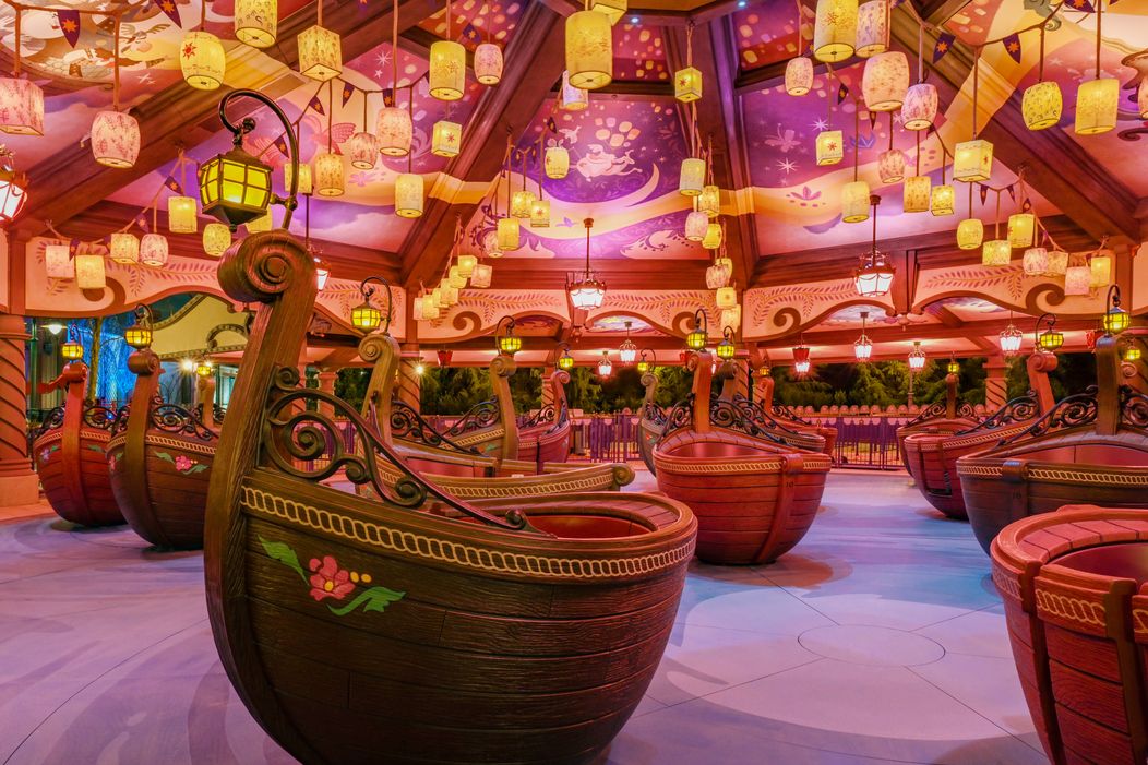 Disneyland Paris_Disney Adventure World_Adventure Way_Raiponce Tangled Spin Night_Horizontal