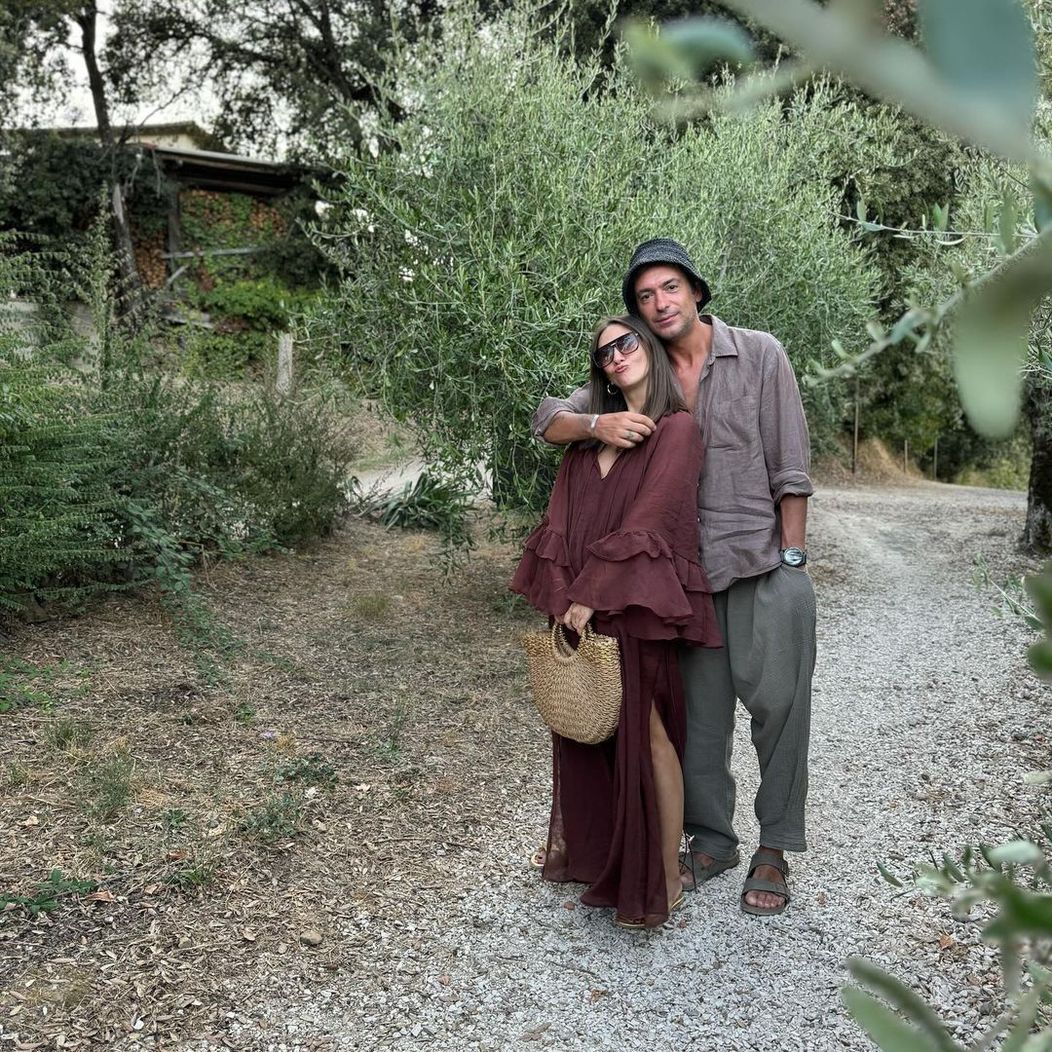 Cât costă o noapte de cazare în locațiile exclusiviste din Toscana în care au fost cazați Smiley, Gina Pistol, Adela Popescu, Radu Vâlcan și prietenii lor (3)
