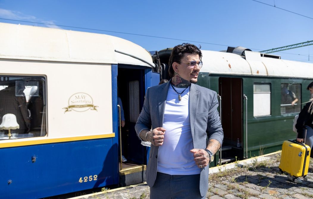 tradatorii tren 1