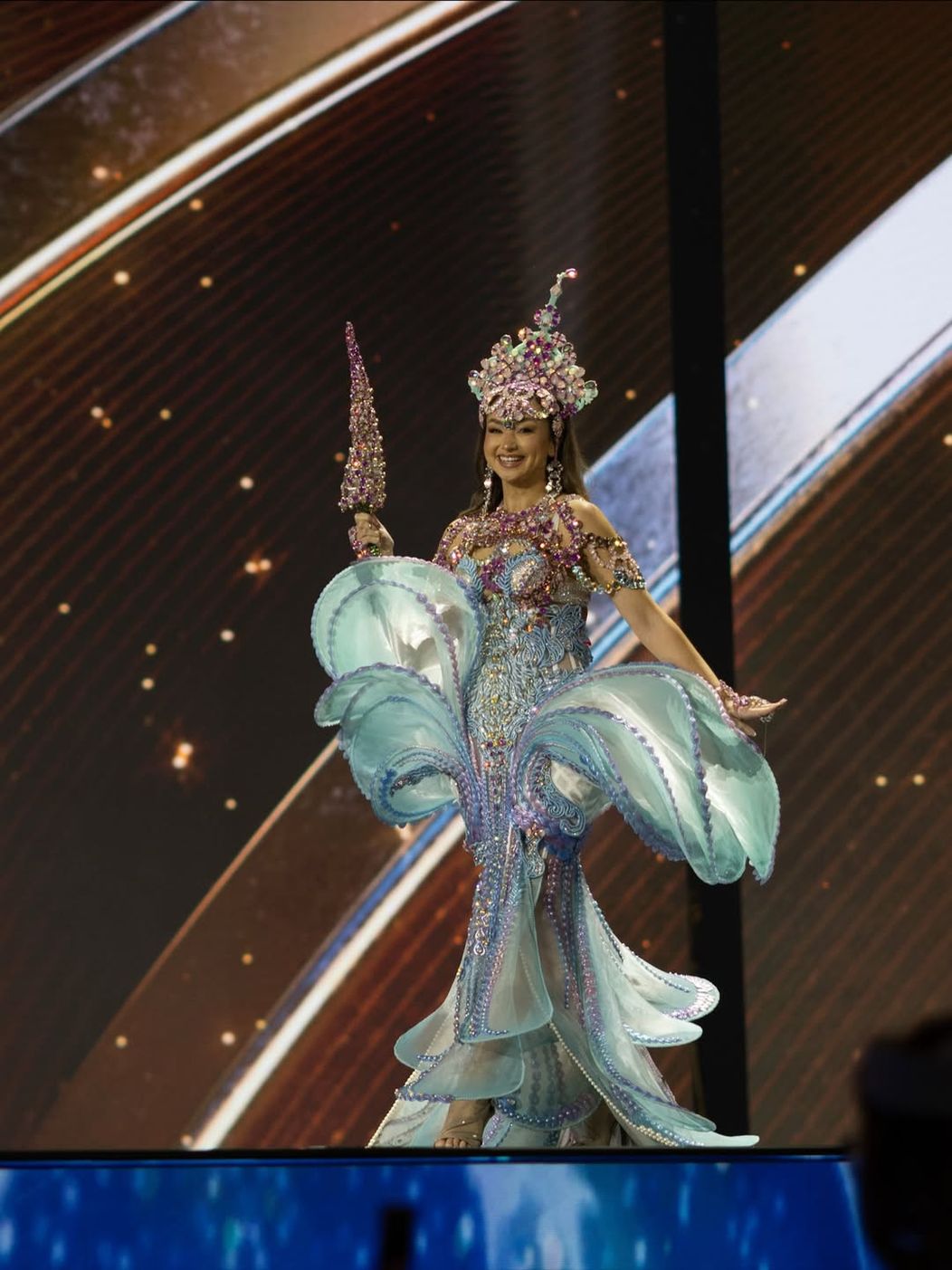 A celebration of nations, National Costume Show! 👑 (3)