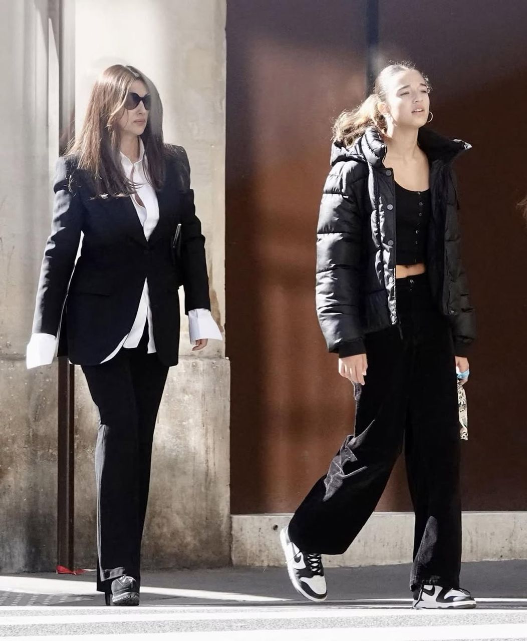 new photo   #leoniecassel #monicabellucci #vincentcassel #devacassel (2)