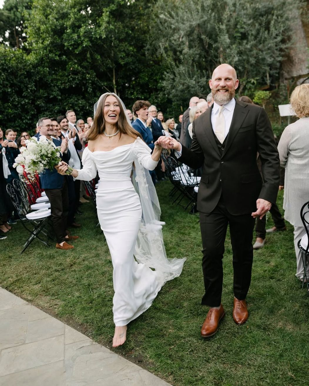 #AlanaHadid (@LanzyBear) and Ross Williams tied the knot at the father-of-the-bride’s home in LA