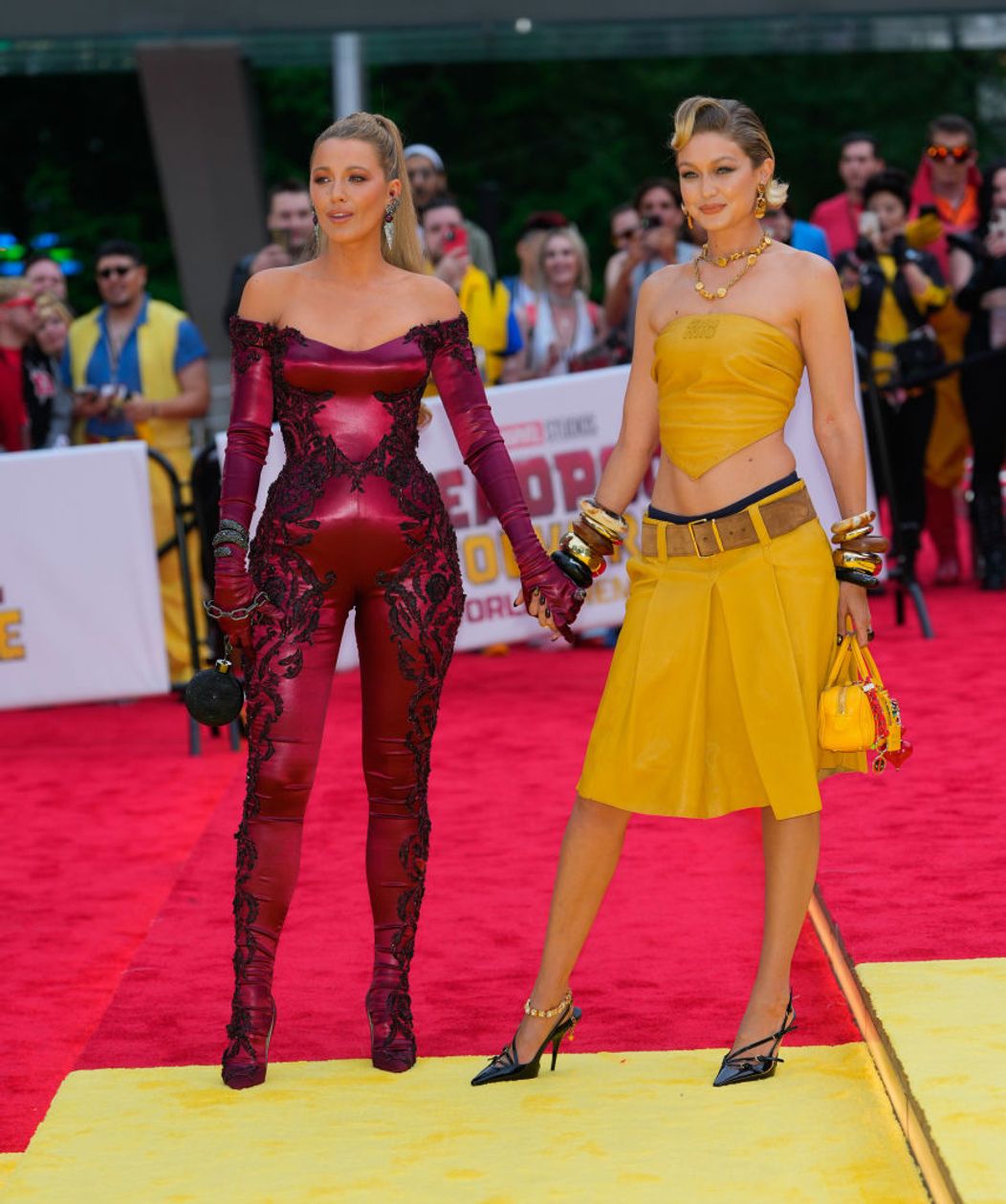 Blake Lively și Gigi Hadid, pe covorul rosu