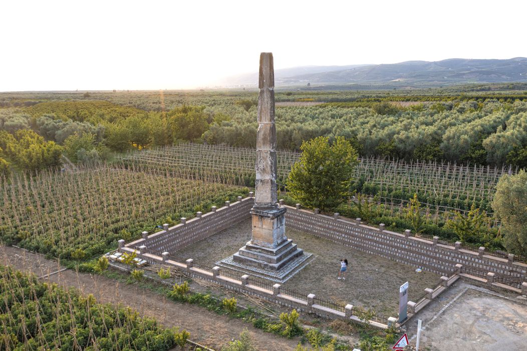 Bursa İznik Obelisk 1