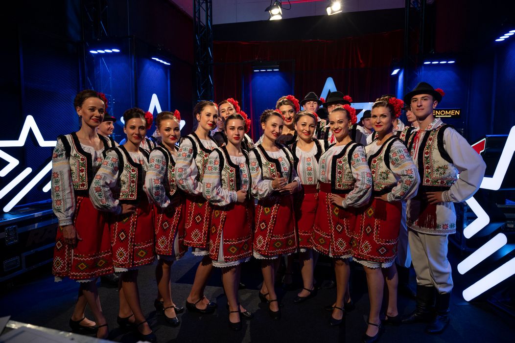 Ansamblul de dans Izvorașul (9)