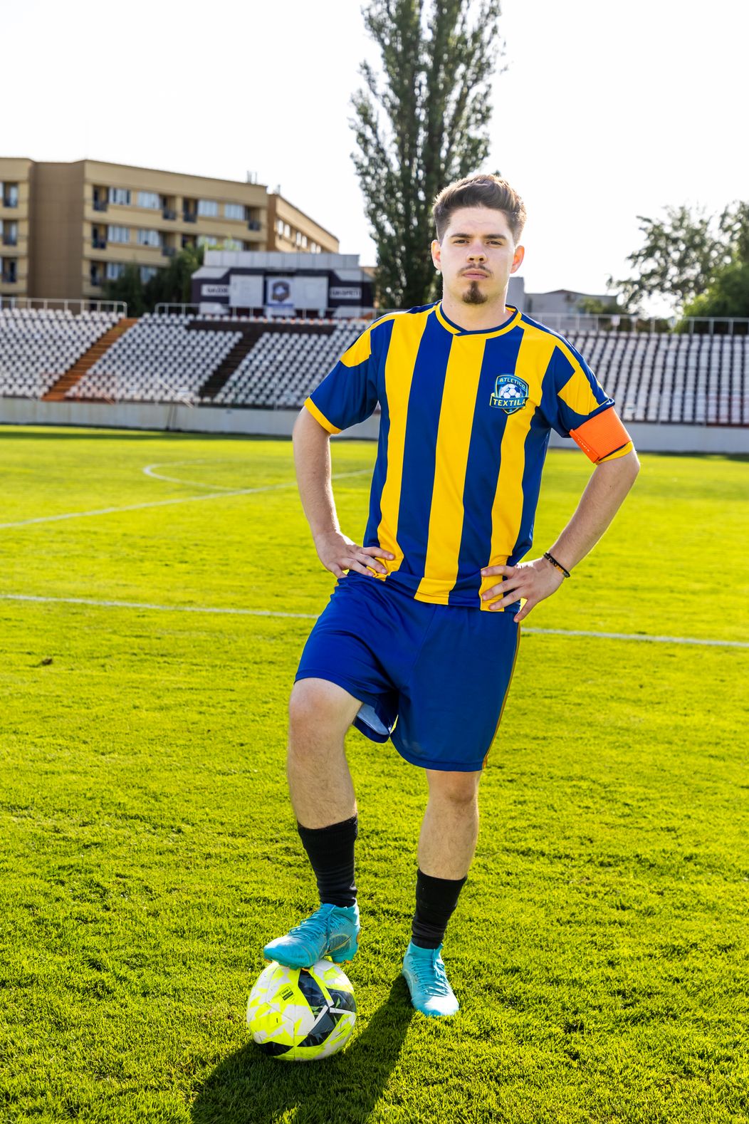 Costi Max - personaj Dani (2)