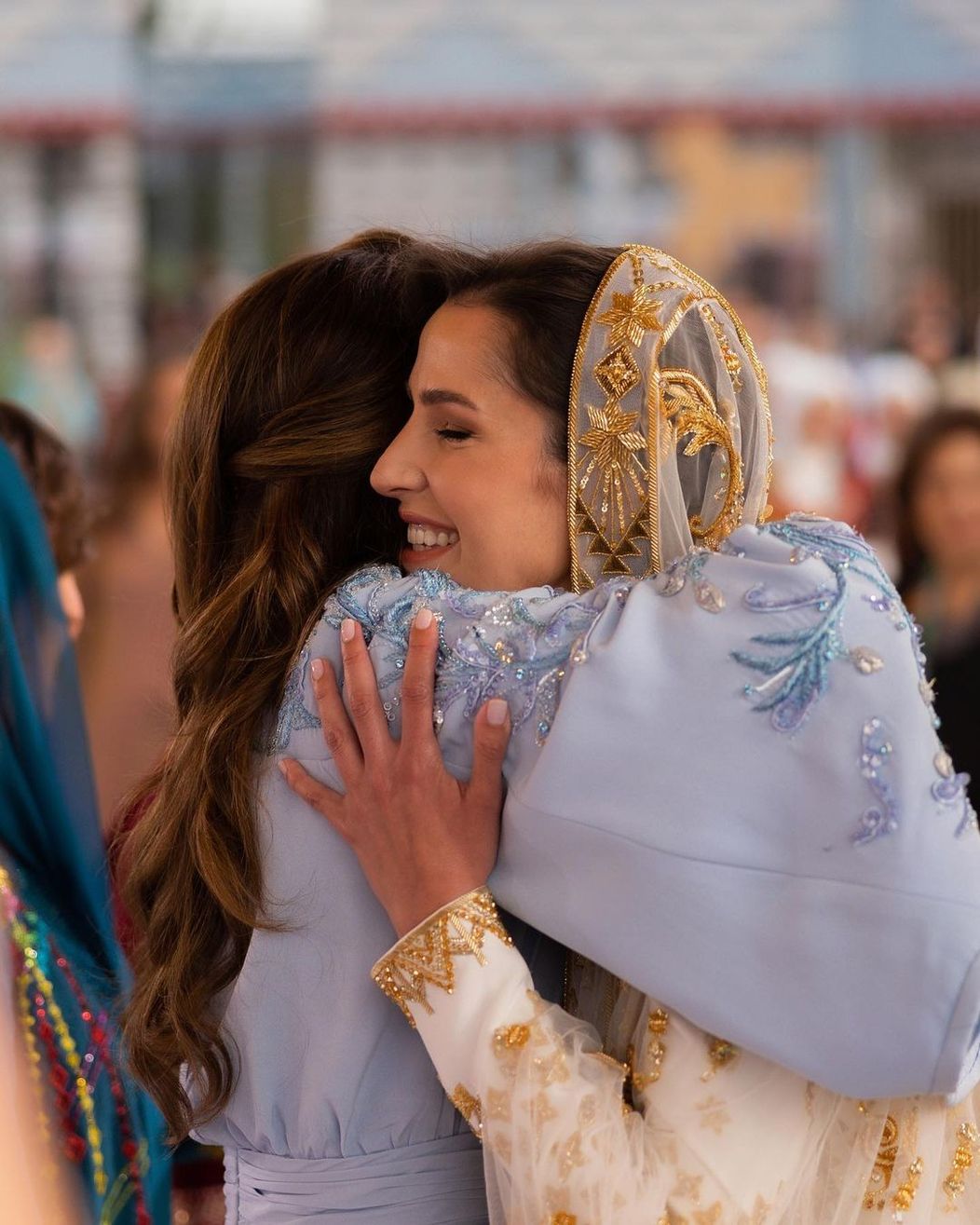 Regina Rania și Rajwa Al-Saif

